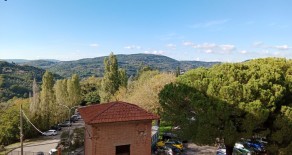 Monteluce appartamento con 2 terrazzi