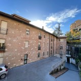Zona Cavour appartamento con posto auto
