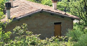 Gualdo Tadino casale al grezzo