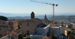 Via Bruschi appartamento luminoso e panoramico