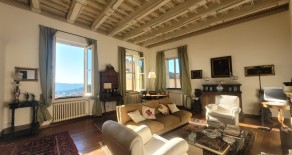 Via Bartolo prestigioso appartamento