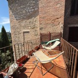 Via Alessi appartamento con terrazzino